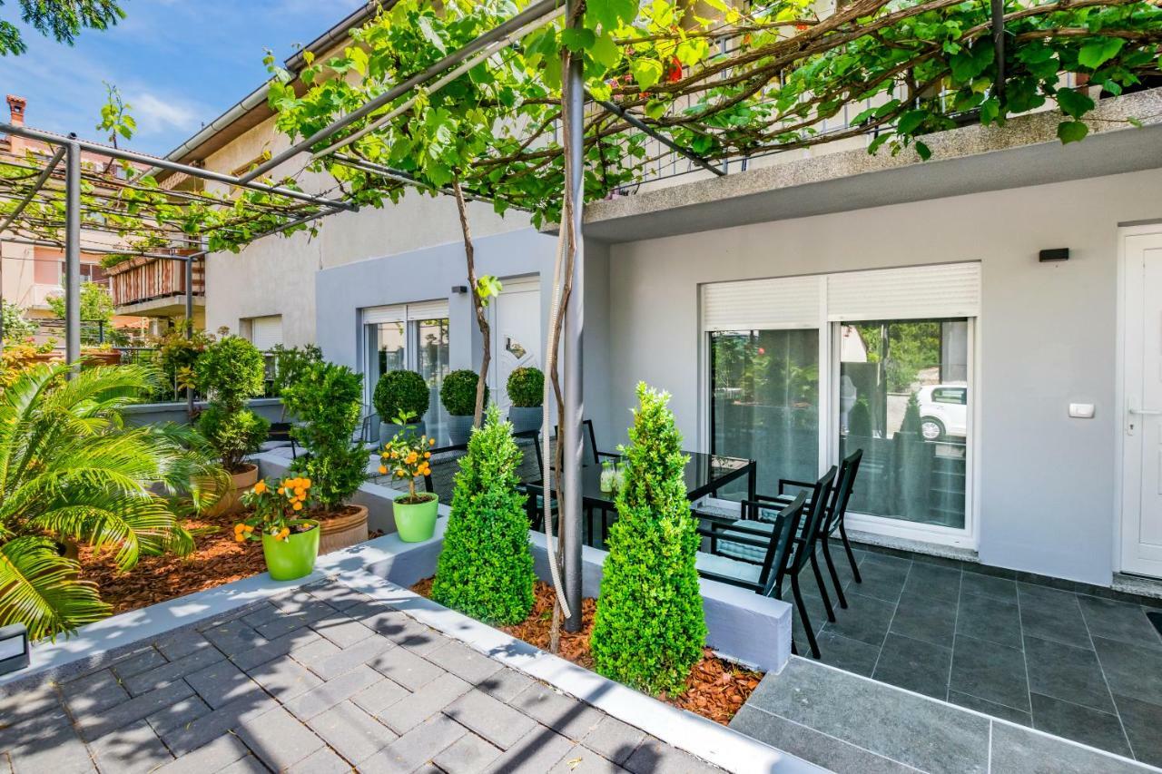Lavanda Maslina - New Luxury Apartments Pula Zewnętrze zdjęcie